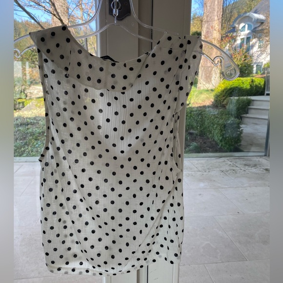 Low-cut polka dot blouse - Picture 3 of 4